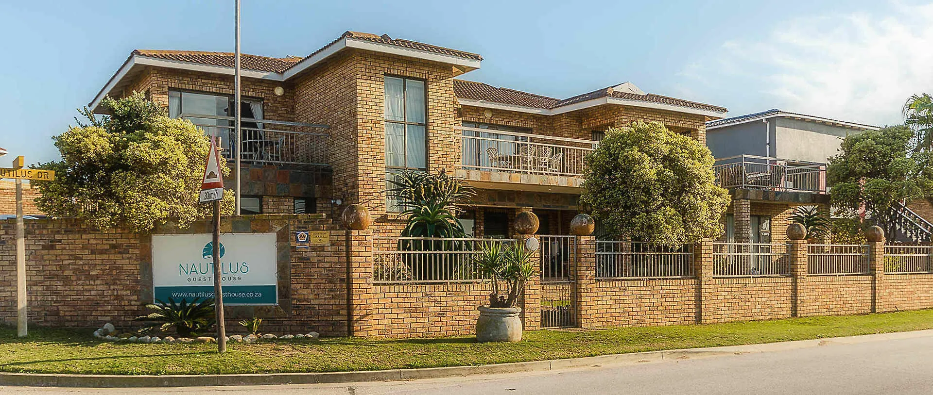 Nautilus Guesthouse Port Elizabeth 4*,